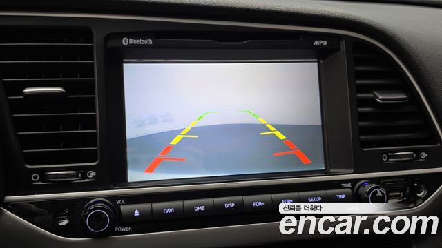 Hyundai AVANTE 2017 — photo 18