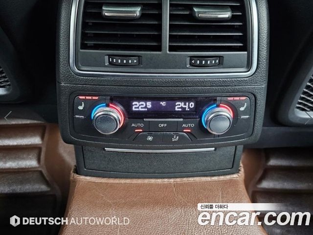 Audi A7 2012 — photo 16