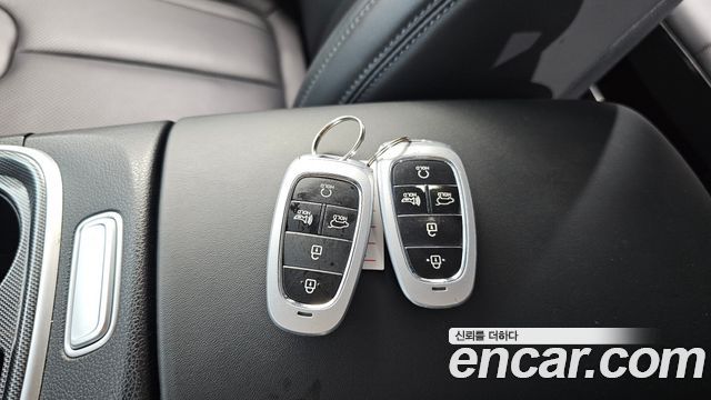 Hyundai Santafe 2021 — photo 18