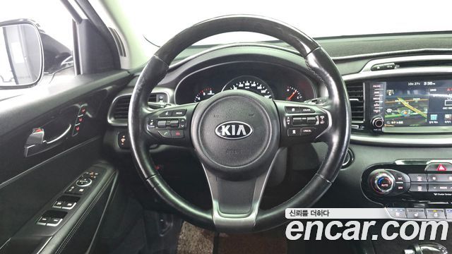 Kia Sorento 2016 — photo 13