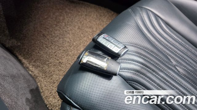 Genesis G80 2021 — photo 28