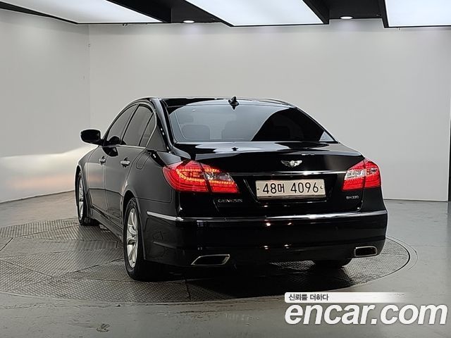 Hyundai Genesis 2013 — photo 3