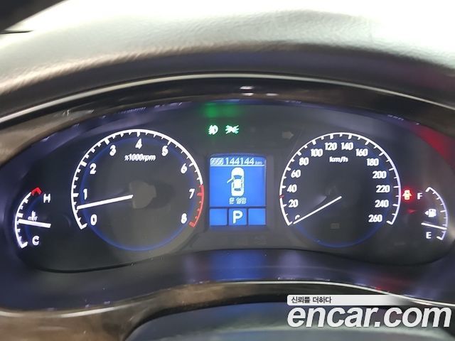 Hyundai Genesis 2013 — photo 7