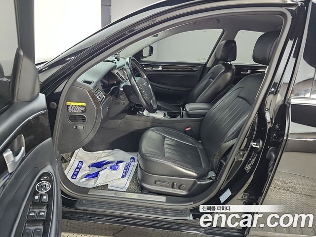 Hyundai Genesis 2013 — photo 11