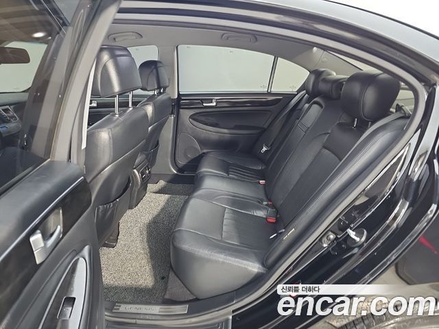 Hyundai Genesis 2013 — photo 12