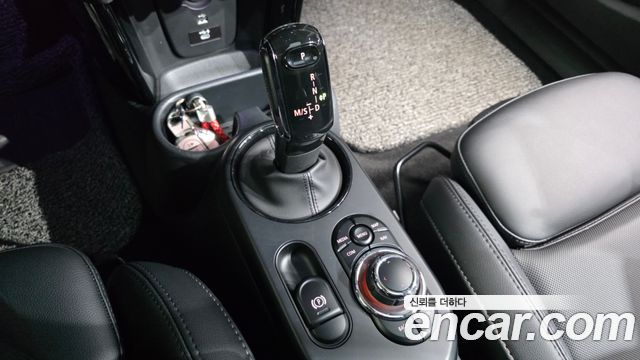 Mini Cooper 2022 — photo 12