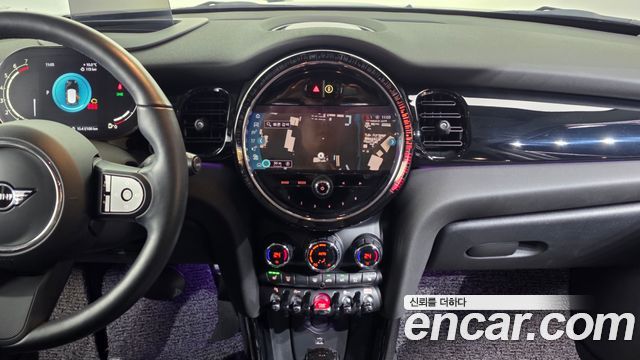 Mini Cooper 2022 — photo 20