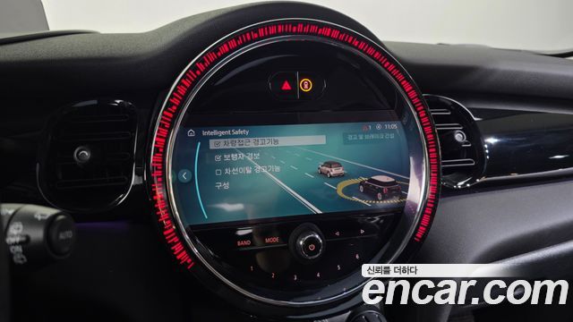 Mini Cooper 2022 — photo 22