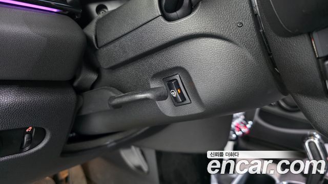 Mini Cooper 2022 — photo 25