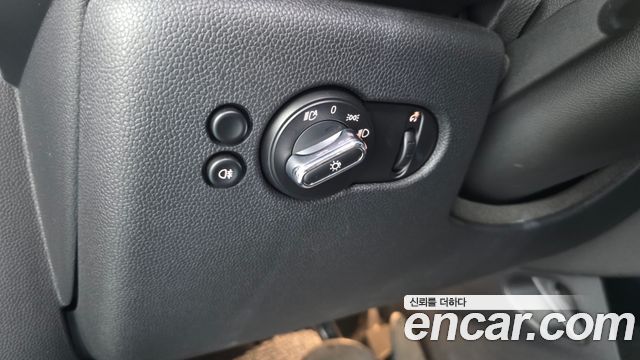 Mini Cooper 2022 — photo 29