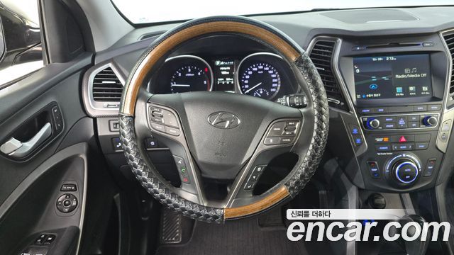 Hyundai Santafe 2016 — photo 13
