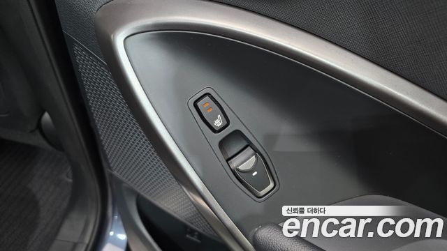 Hyundai Santafe 2016 — photo 19