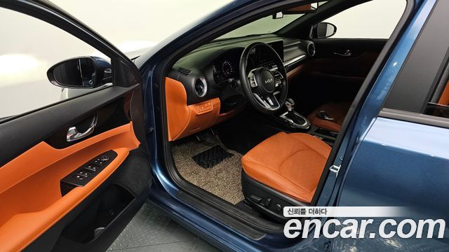 Kia K3 2023 — photo 13