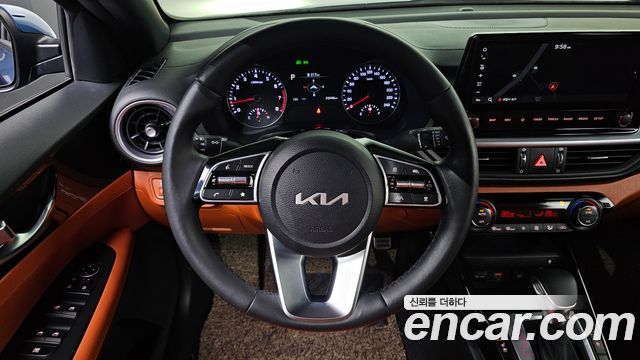 Kia K3 2023 — photo 18