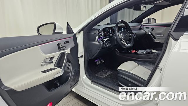 Mercedes-Benz CLA-Class 2020 — photo 13