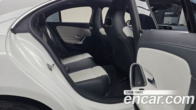 Mercedes-Benz CLA-Class 2020 — photo 17