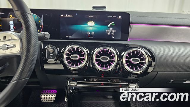 Mercedes-Benz CLA-Class 2020 — photo 18