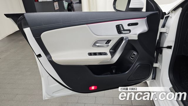 Mercedes-Benz CLA-Class 2020 — photo 14