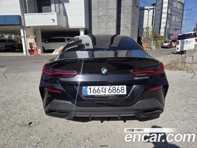 BMW 8-Series 2026 — photo 2
