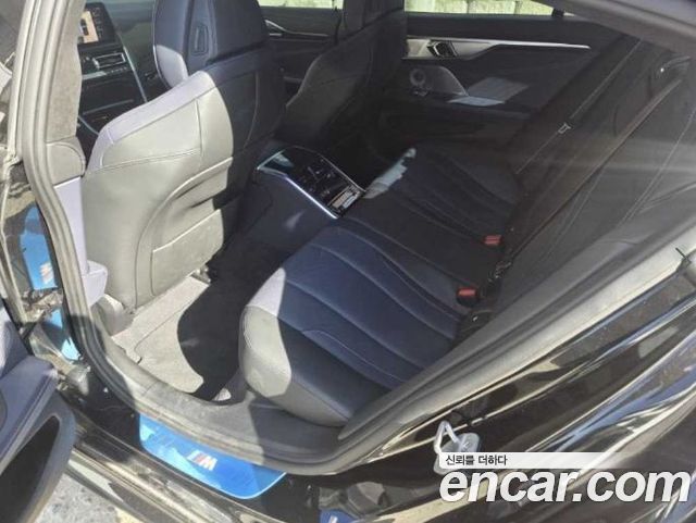 BMW 8-Series 2026 — photo 6