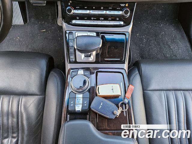 Genesis EQ900 2018 — photo 16