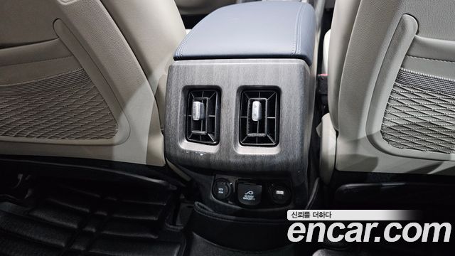 Kia Sorento 2022 — photo 35