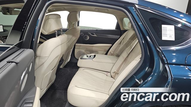 Genesis G80 2023 — photo 18