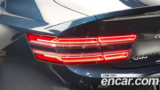 Genesis G80 2023 — photo 9