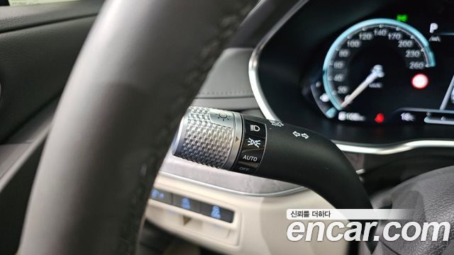 Genesis G80 2023 — photo 30