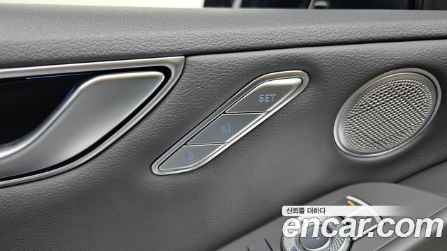 Genesis G80 2023 — photo 35