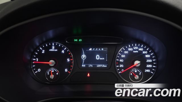 Kia Sorento 2016 — photo 11