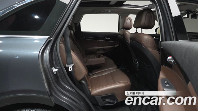 Kia Sorento 2016 — photo 17