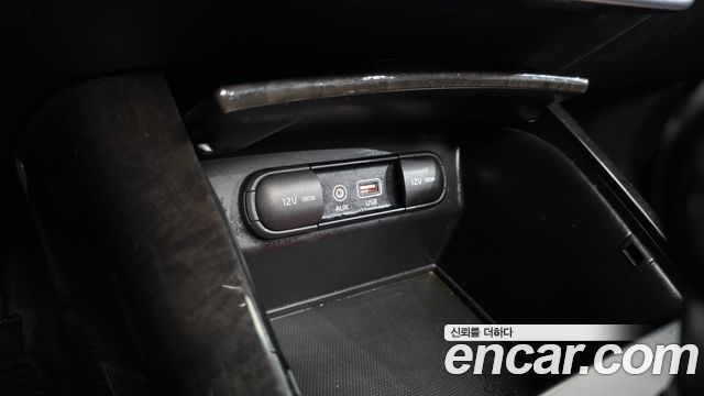 Kia Sorento 2016 — photo 31