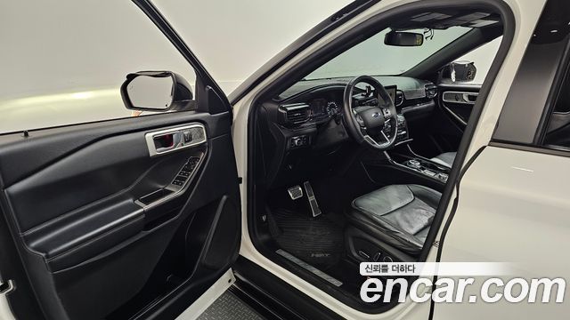 Ford Explorer 2020 — photo 13