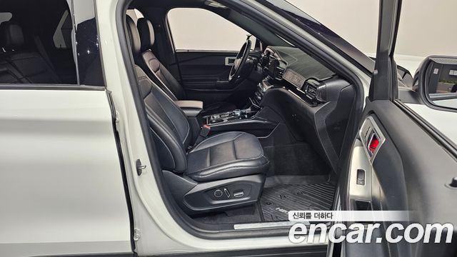 Ford Explorer 2020 — photo 16