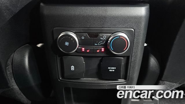Ford Explorer 2020 — photo 36