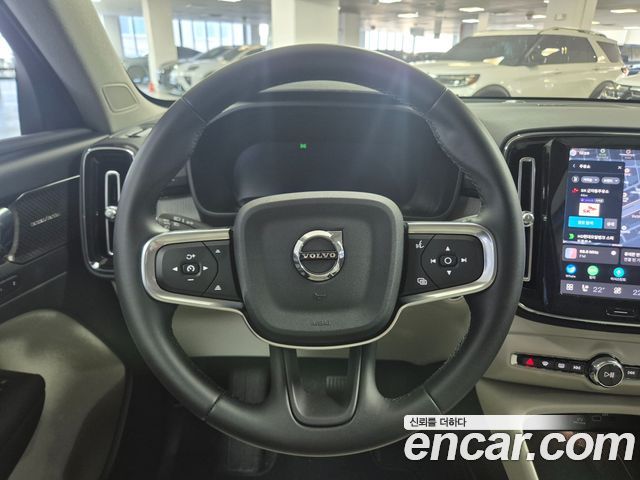 Volvo XC40 2026 — photo 11