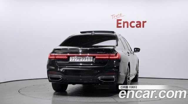 BMW 7-Series 2020 — photo 4