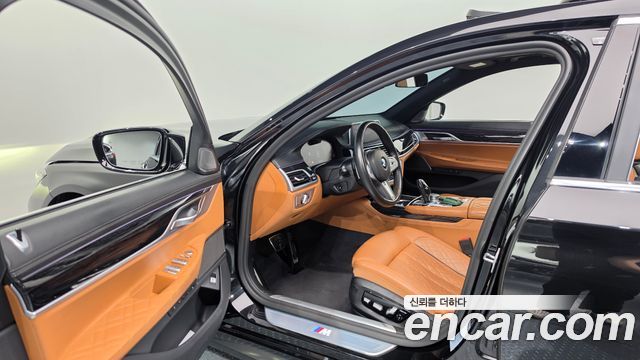 BMW 7-Series 2020 — photo 10
