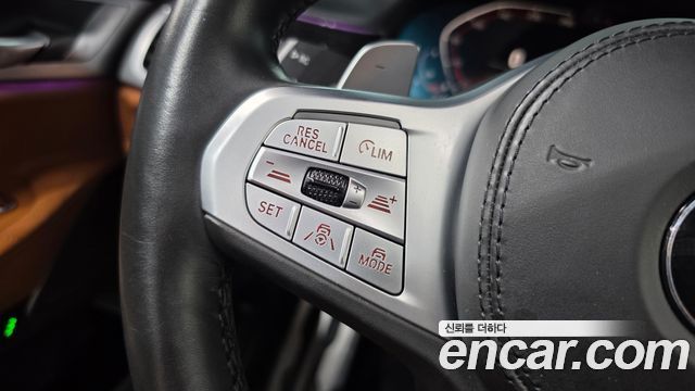 BMW 7-Series 2020 — photo 16