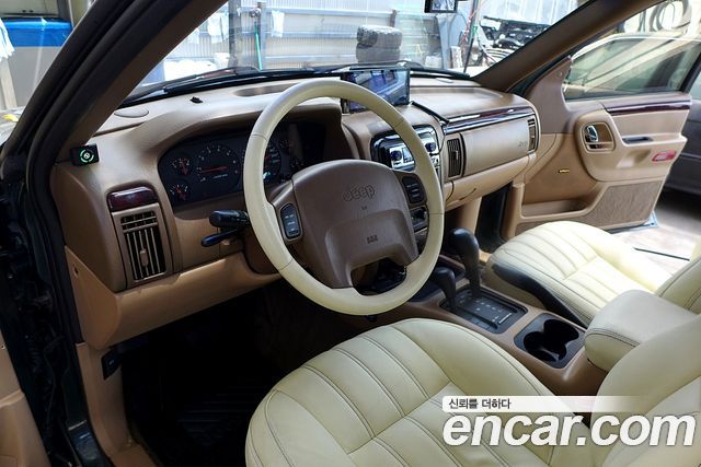 Jeep Cherokee 2000 — photo 9
