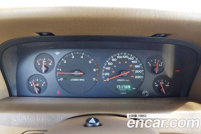 Jeep Cherokee 2000 — photo 11