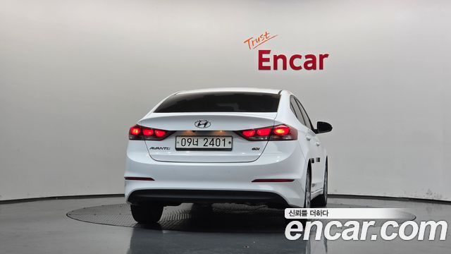 Hyundai AVANTE 2017 — photo 4