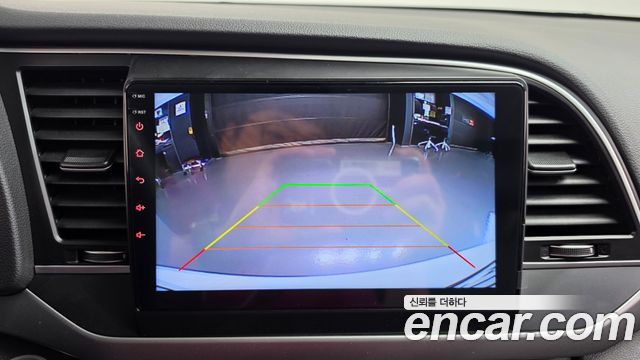 Hyundai AVANTE 2017 — photo 20