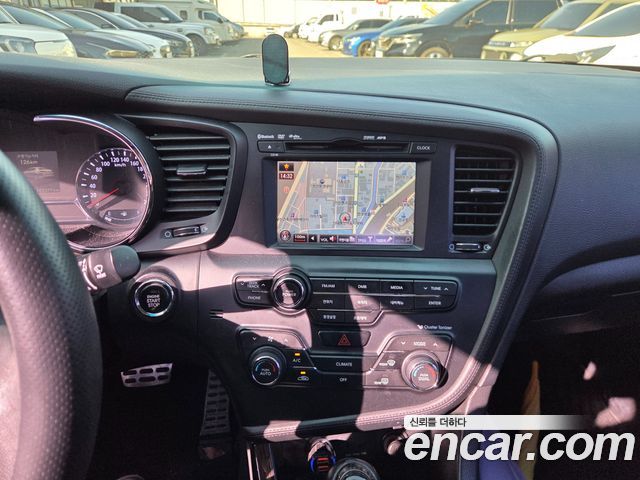 Kia K5 2012 — photo 8