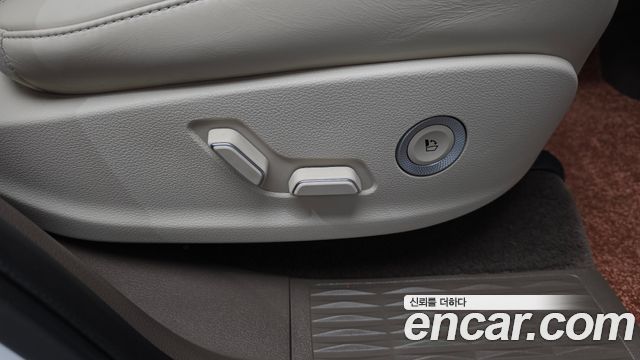 Genesis GV80 2021 — photo 32