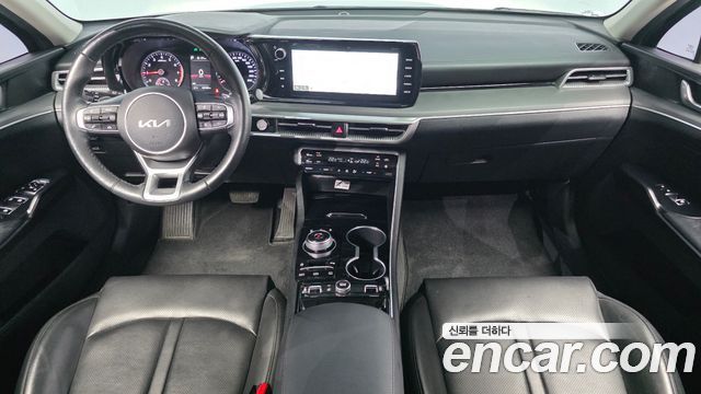 Kia K5 2023 — photo 10