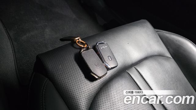 Kia K5 2023 — photo 23