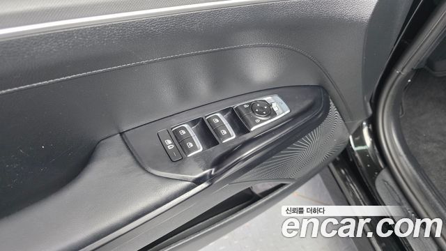 Kia K5 2023 — photo 28
