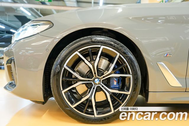 BMW 5-Series 2021 — photo 8